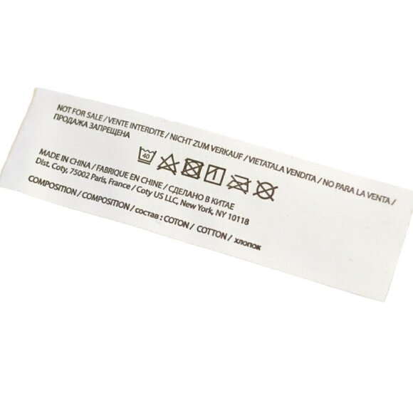 BURBERRY HERO LOGO Large Beach Bath Gym Towel GWP SEALED - Picture 3 of 6